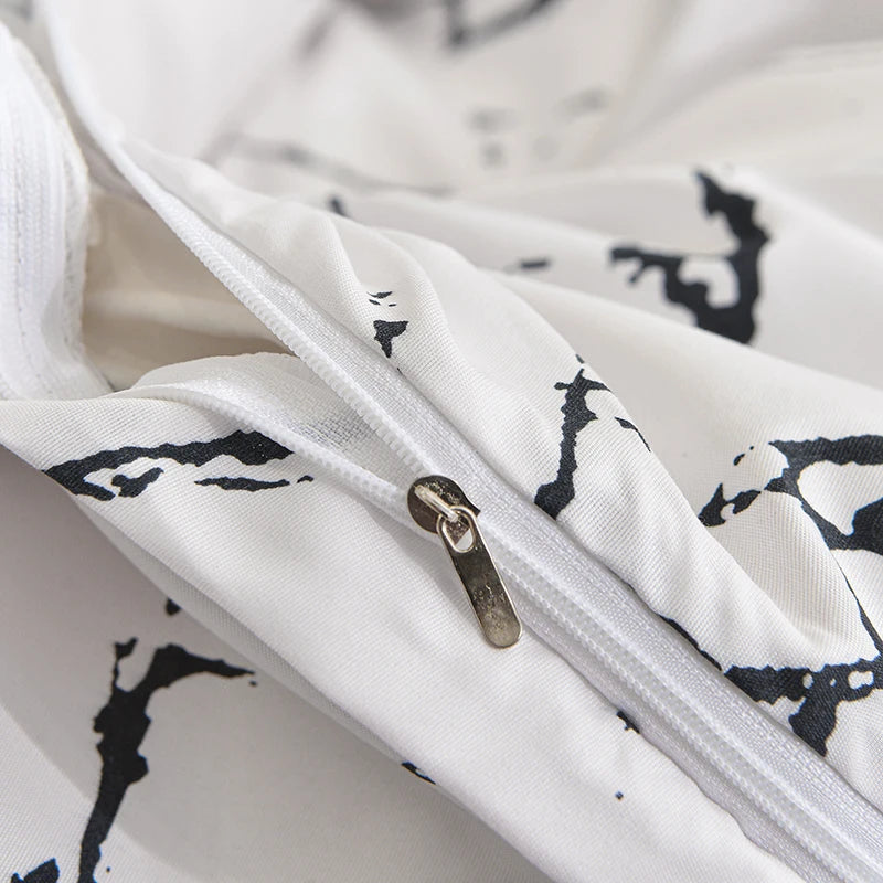 Black and White Bedding Set for Double Bed